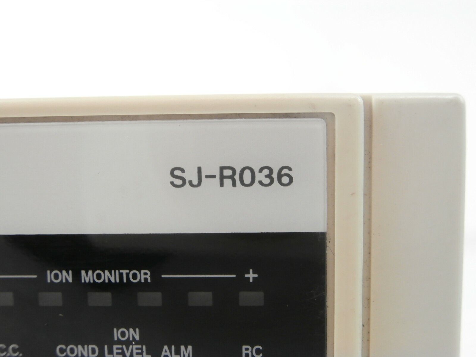 Keyence SJ-R036 Static Eliminator System Set with Controller Lot of 2 Working