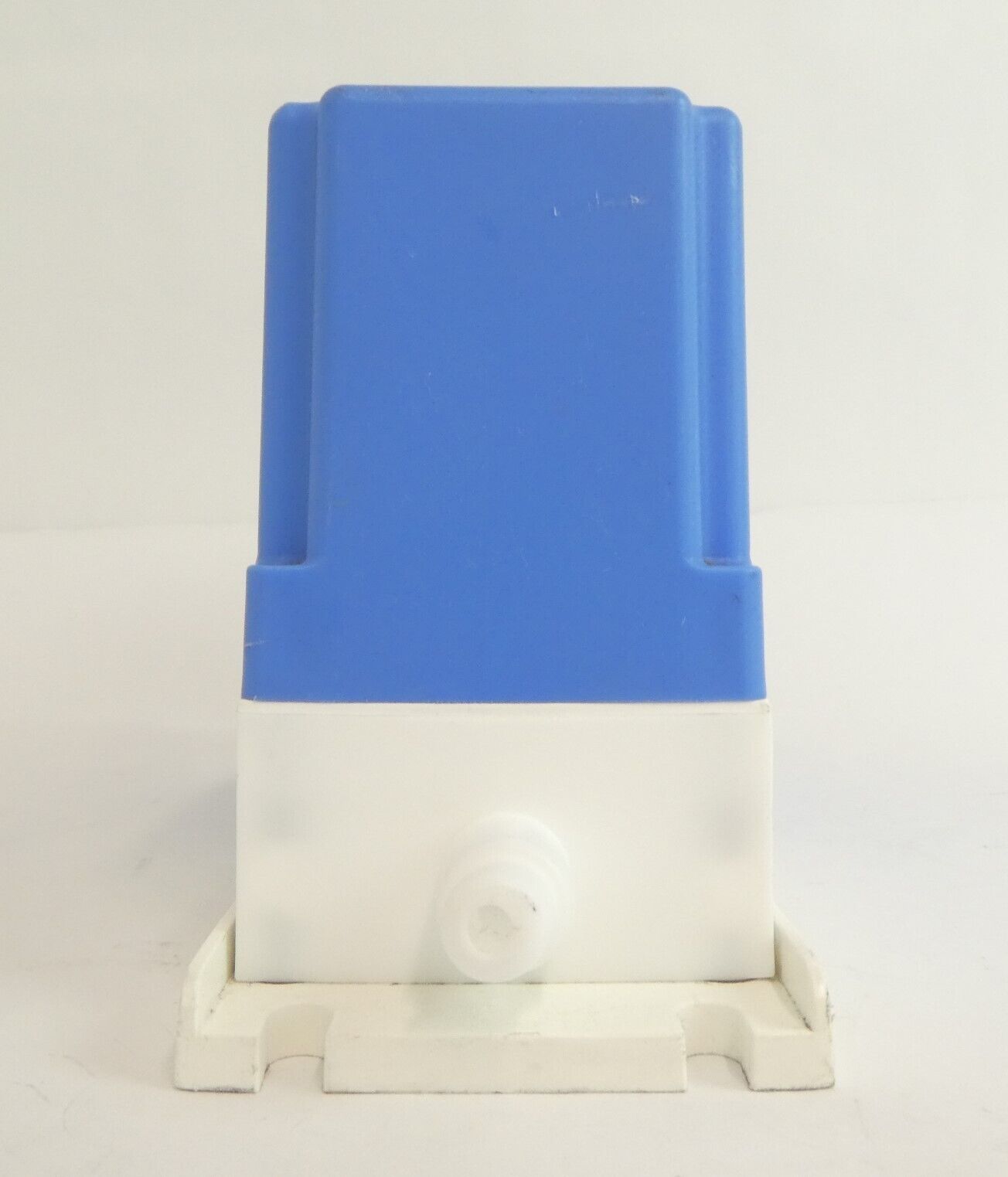 Entegris 6500-T6-F03-H04-M-P2-U1 Integrated Flow Controller Broken Tab Working