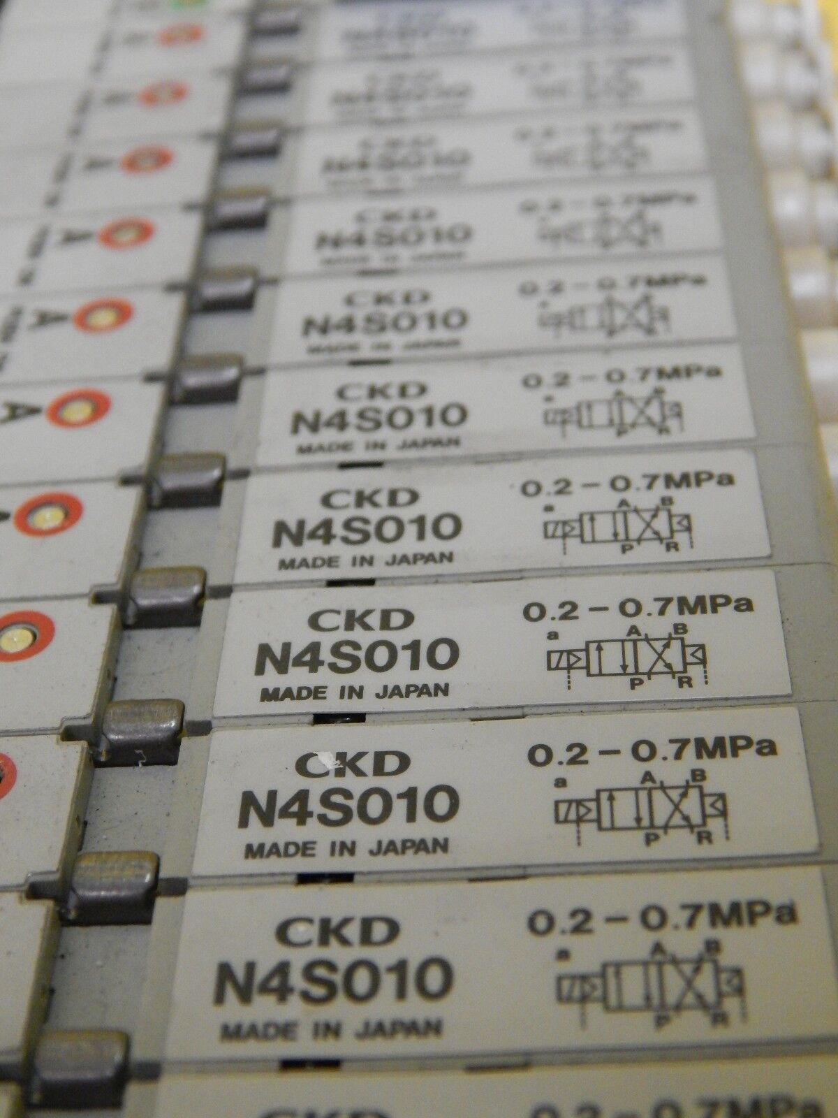 CKD N4S0-T56 16-Port Pnuematic Manifold OPP3-1H Lot of 2 Used Working