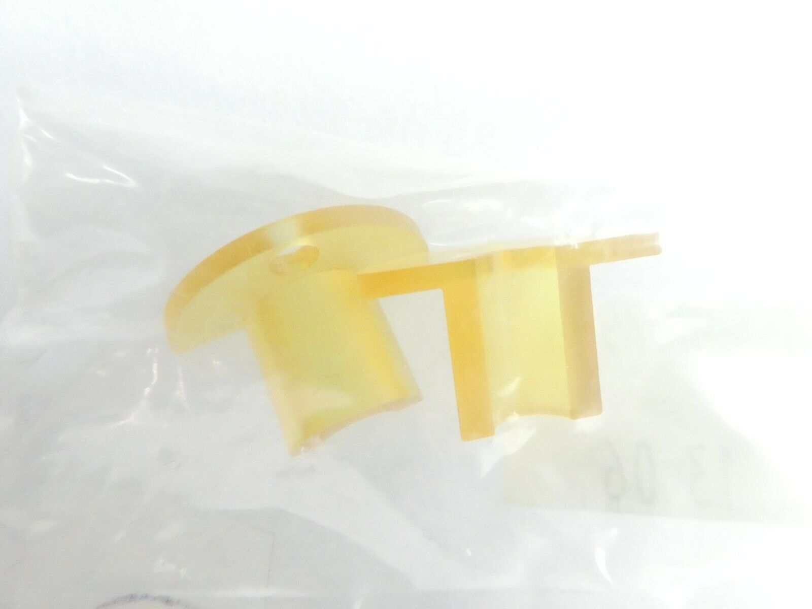 ASM 16-400479-01 Gasline Retainer Insulator Reseller Lot of 18 New Surplus