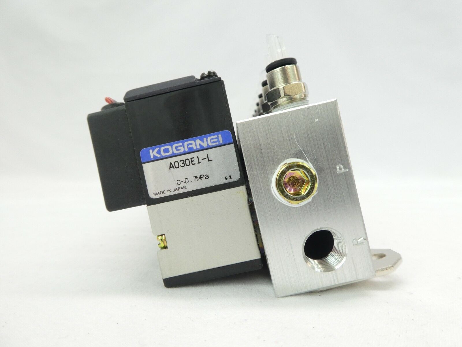 Koganei YM20A-21W 20-Port Pneumatic Manifold A030E1-L Working Surplus