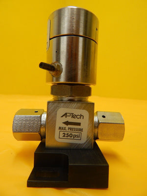APTech AP3550SM 2PW FV4 FV4 Springless Diaphragm Valve Lot of 2 Used Working