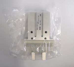 SMC MHZL2-20C-X7109 Long Stroke Parallel Gripper AMAT 3920-03121 Lot of 2 New