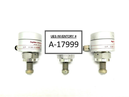 Fujikin 073012 Globe Type Bellows Valve 0.34 ~ 0.69MPa N.C. Lot of 3 Working