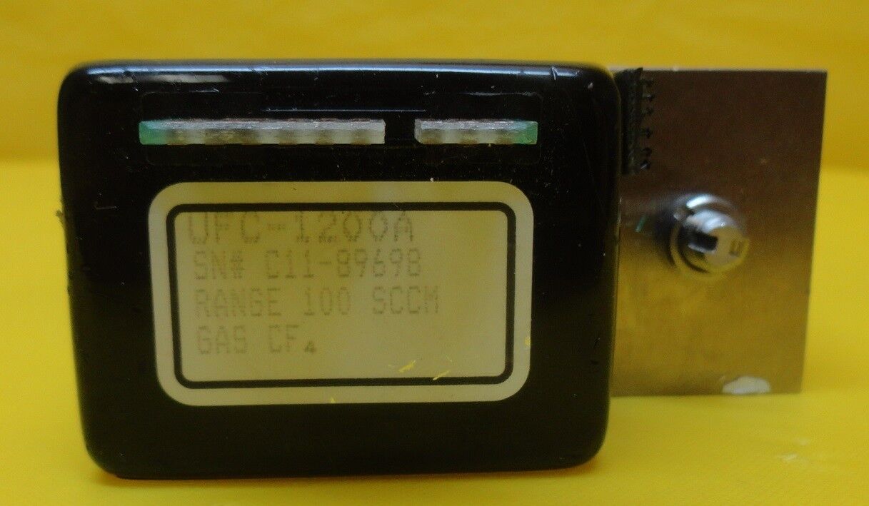 Unit Instruments UFC-1200A Mass Flow Controller MFC 100 SCCM CF4 Used Working