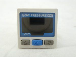 SMC ZSE30-01-25-M kPa Pressure Switch Reseller Lot of 32 Working Surplus