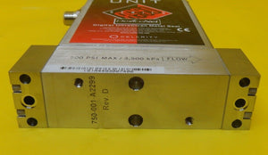 Unit Instruments UFC-8565 Mass Flow Controller MFC 15L NH3 8560 Used Working