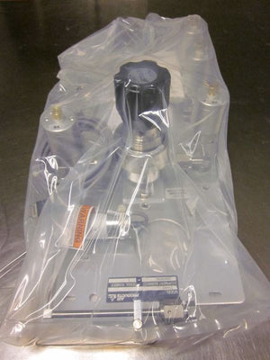 Air Products 214463 2Cyl Manifold AXO-AP1402TSMA-WF6 New Surplus