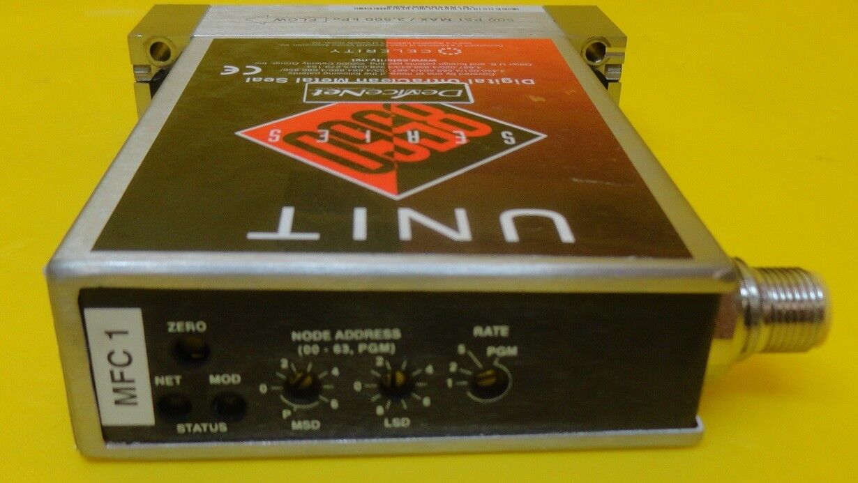 Unit Instruments UFC-8565 Mass Flow Controller MFC 3L NF3 8560 Used Working