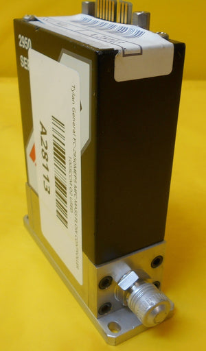 Tylan FC-2950MEP5 Mass Flow Controller MFC 797-093267-404 100 SCCM O2 Used