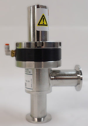 Nor-Cal Pfeiffer 0190-22670 Pneumatic Angle Valve AMAT Working